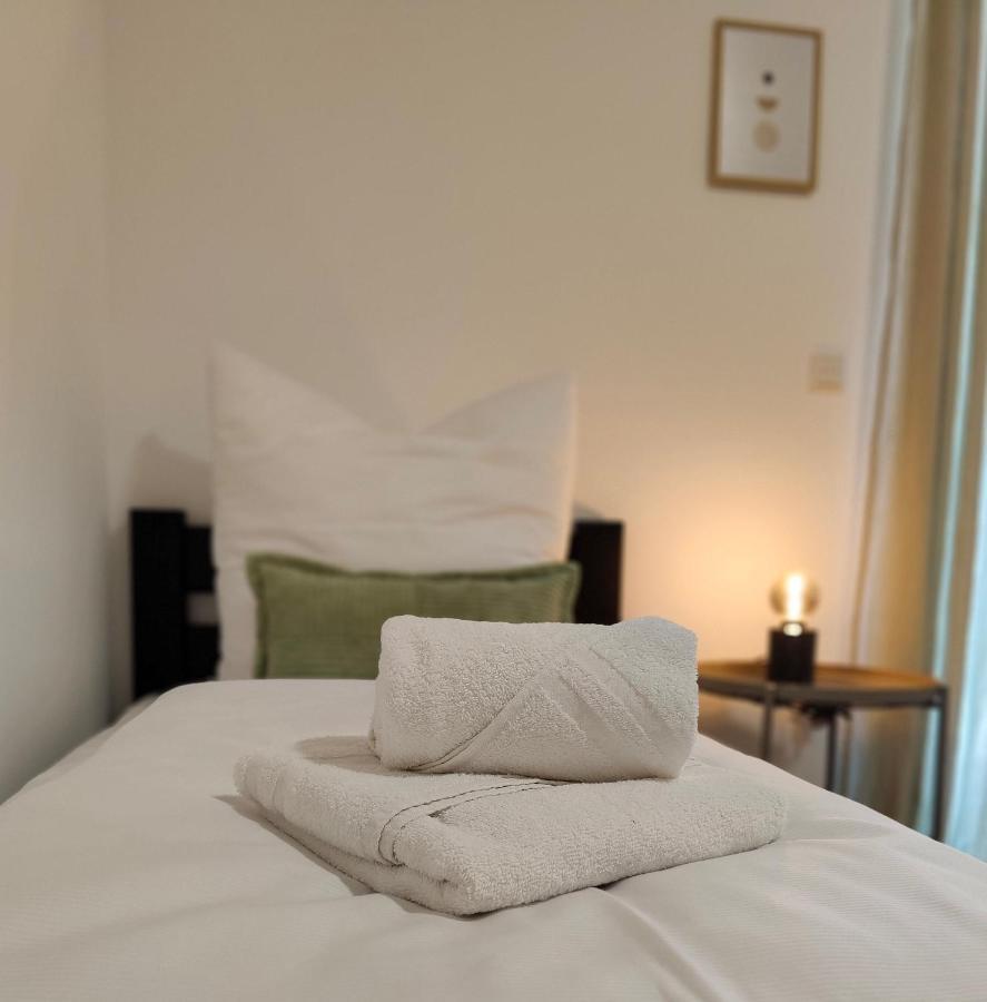 Hygge Home - Mit Garten Und Stellplatz Fuer Feriengaeste-, Monteure / Netflix / 10 Min. Zur Sinsheim Therme Und Zur Autobahn Luaran gambar