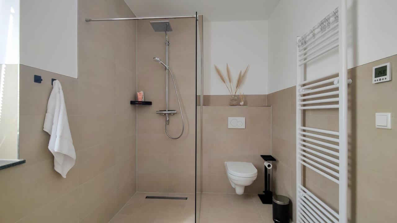 Hygge Home - Mit Garten Und Stellplatz Fuer Feriengaeste-, Monteure / Netflix / 10 Min. Zur Sinsheim Therme Und Zur Autobahn Luaran gambar